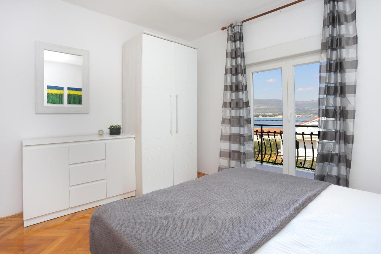 Apartment Arbanija 1125A Trogir Exterior foto
